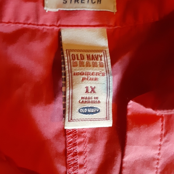 Old navy 1x button up hot pink blouse - Picture 6 of 6